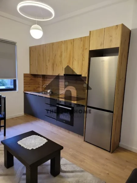 Tirane, jepet me qera apartament 1+1+Ballkon Kati 5, 70 m² 580 € (21- Dhjetori)