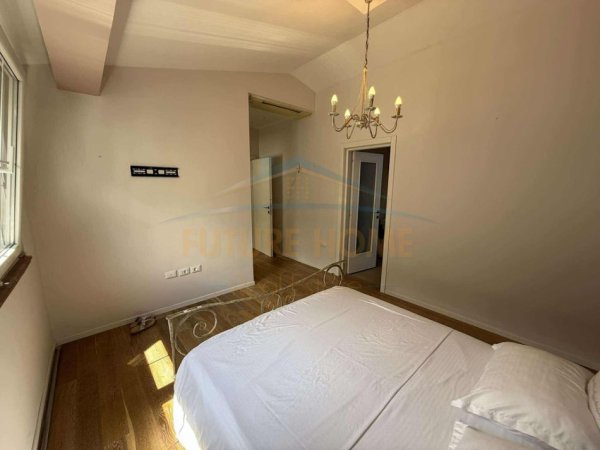 Tirane, jepet me qera apartament 2+1+Ballkon Kati 5, 135 m² 1.100 € (REZIDENCA KODRA E DIELLIT 1)