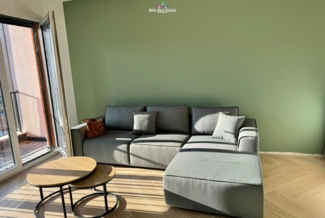 Tirane, jepet me qera apartament 1+1 Kati 7, 70 m² 650 € (Don Bosko)