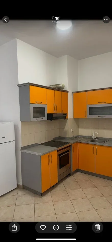 Tirane, jepet me qera apartament 1+1 Kati 1, 70 m² 400 € (Rruga Mikel Maruli)