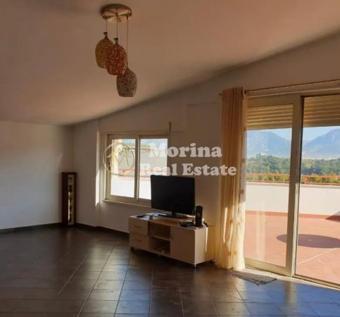 Tirane, jepet me qera apartament 4+1 Kati 5, 210 m² 1.200 € (Liqeni i Thate)