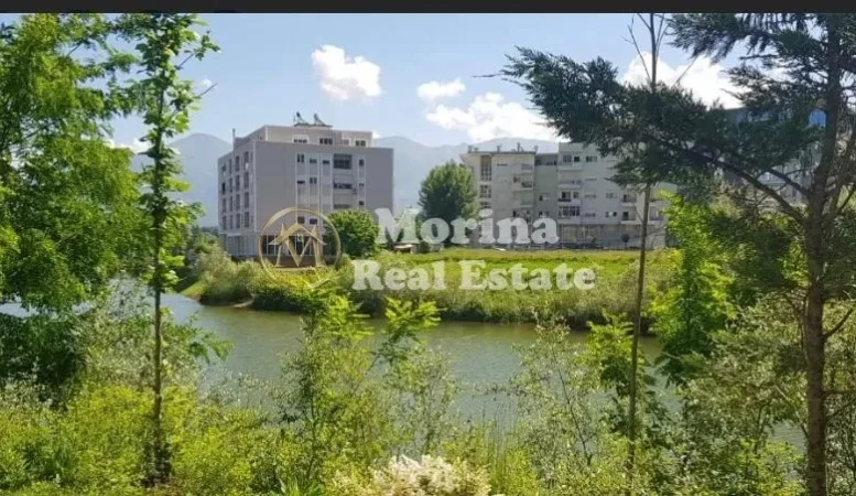 Tirane, jepet me qera apartament 4+1 Kati 5, 210 m² 1.200 € (Liqeni i Thate)