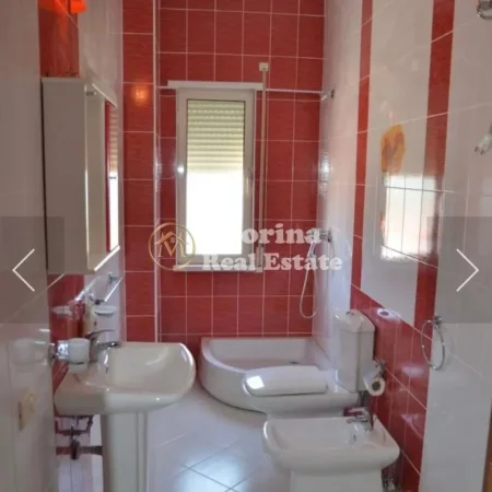 Tirane, jepet me qera apartament 4+1 Kati 5, 210 m² 1.200 € (Liqeni i Thate)