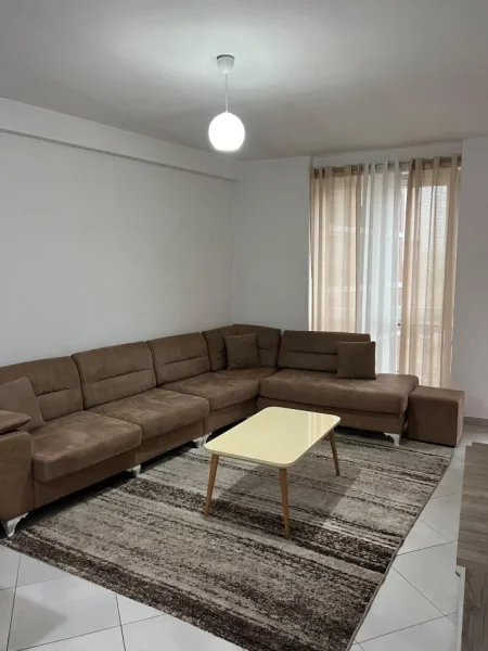 Tirane, jepet me qera apartament 2+1+Ballkon Kati 3, 98 m² 550 € (Komplesi Jolla Astir)