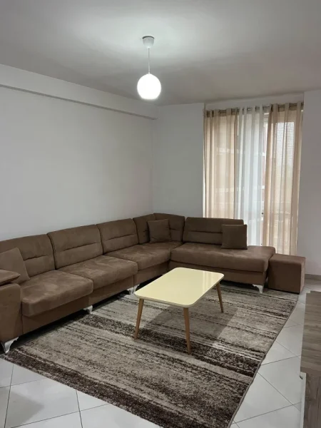 Tirane, jepet me qera apartament 1+1+Ballkon Kati 3, 98 m² 550 € (sokrat miho)