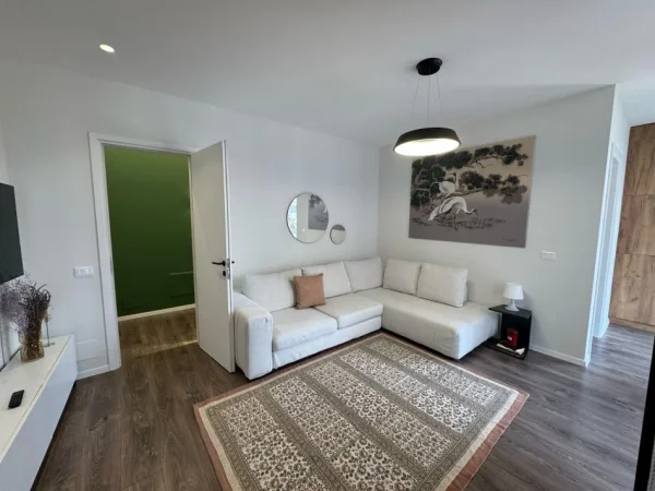 Tirane, jepet me qera apartament 2+1 Kati 4, 146 m² 1.350 € (Vila gold)