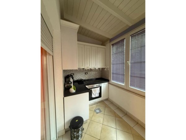 Tirane, shitet apartament 2+1+Ballkon , 125 m² 160.000 € (Fesku)