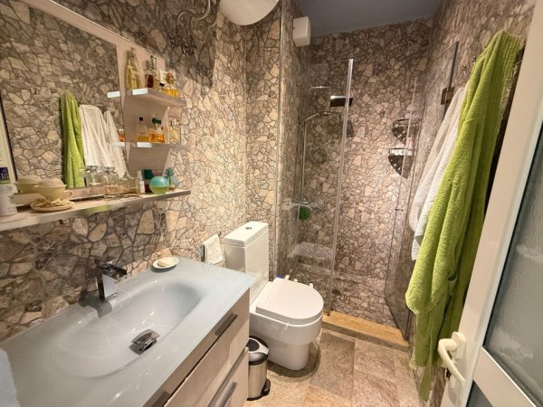 Tirane, shitet apartament 2+1 Kati 2, 94 m² 150.000 € (Vila L1)
