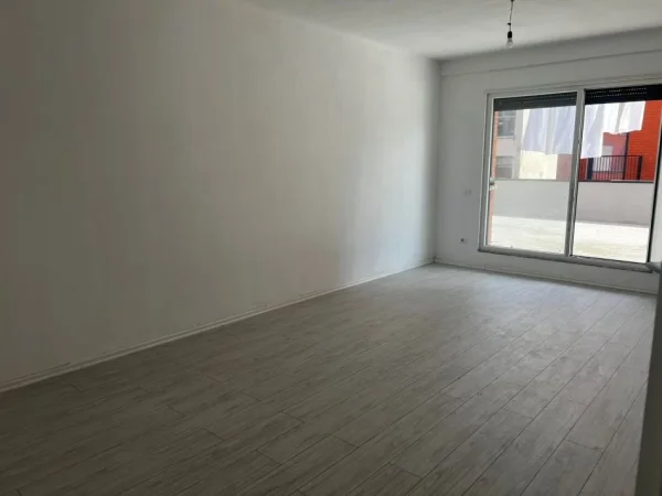 Tirane, shitet apartament 3+1 , 114 m² 160.000 € 