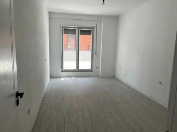 Tirane, shitet apartament 3+1 , 114 m² 160.000 € 