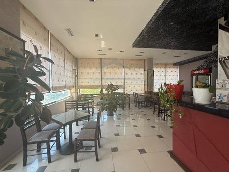 Tirane, jepet me qera bar-kafe Kati 0, 104 m² 500 € (RRUGA MAHMUT ALLUSHI)