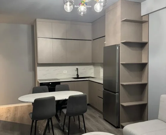 Tirane, jepet me qera apartament 1+1+Ballkon Kati 7, 70 m² 650 € (Trio Towers Residence)
