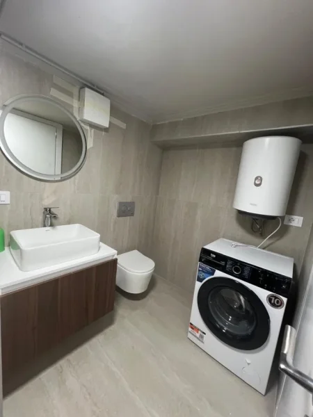 Tirane, jepet me qera apartament duplex 1+1+Ballkon Kati 2, 85 m² 550 € (Kompleksi Dopler perball spital Amerikan 3)