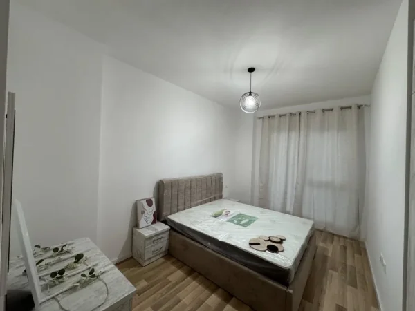 Tirane, jepet me qera apartament 1+1 Kati 5, 63 m² 500 € (Astir)