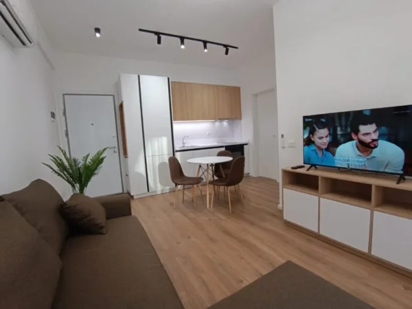 Tirane, jepet me qera apartament 1+1 Kati 2, 56 m² 450 € (Rezidenca oxa)