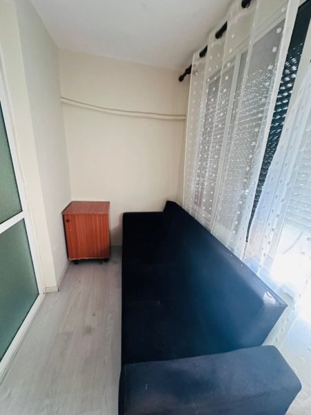 Tirane, jepet me qera apartament 1+1+Ballkon Kati 1, 70 m² 550 € (Ali dem)