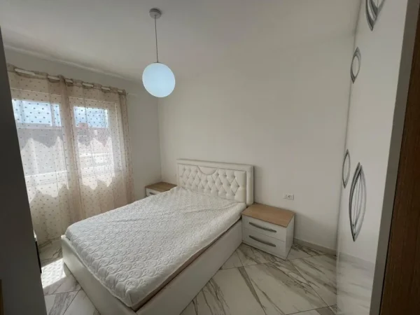 Tirane, jepet me qera apartament 1+1+Ballkon Kati 7, 56 m² 420 € 