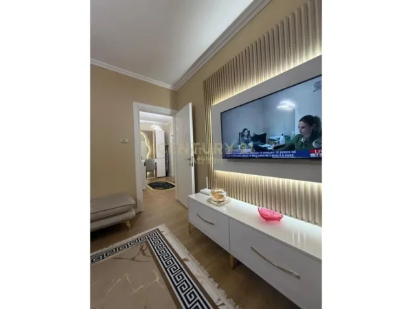 Tirane, jepet me qera apartament 1+1 Kati 3, 54 m² 500 € 