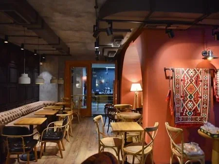 Tirane, shitet bar-resorant Kati 0, 171 m² 1.200.000 € (ISH EKSPOZITA)