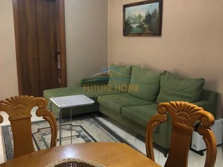 Tirane, jepet me qera apartament 1+1+Ballkon Kati 1, 500 € (MEDRESE)