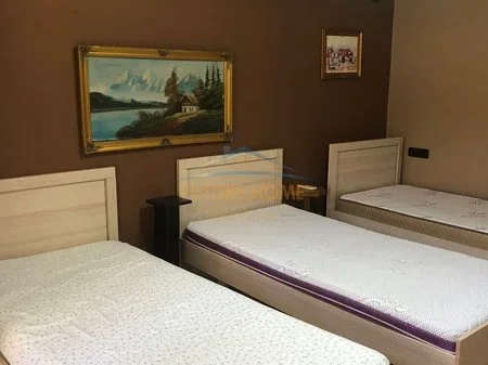 Tirane, jepet me qera apartament 1+1+Ballkon Kati 1, 60 m² 500 € (MEDRESE)