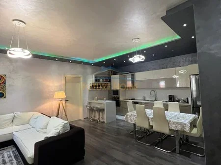 Tirane, shitet apartament 2+1+Ballkon Kati 3, 119 m² 300.000 € (BULEVARDI GJERGJ FISHTA)