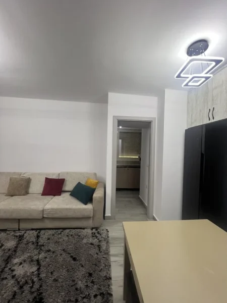 Tirane, jepet me qera apartament 2+1 Kati 2, 1.000 € 