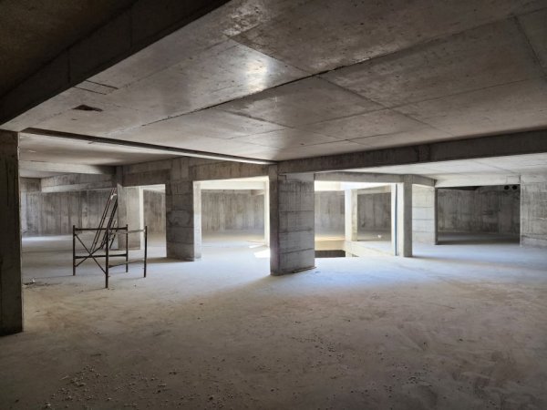 Tirane, shitet apartament 2+1+Aneks+Ballkon Kati 1, 100 m² 