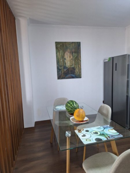 Tirane, shes apartament 2+1+Ballkon Kati 5, 120 m² 192.000 € (Don Bosko)