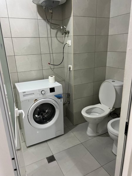 Tirane, jepet me qera apartament 2+1+Ballkon Kati 3, 98 m² 550 € (Rruga Sokrat Miho)