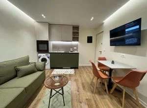 Shitet Apartament 1+1 & Garzionere (PAZARI I RI) 184.000 €