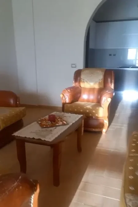 Durres, jepet me qera Vile 3+1+Aneks Kati 3, 300 € (Bregu i Detit nr.10 Arapaj)