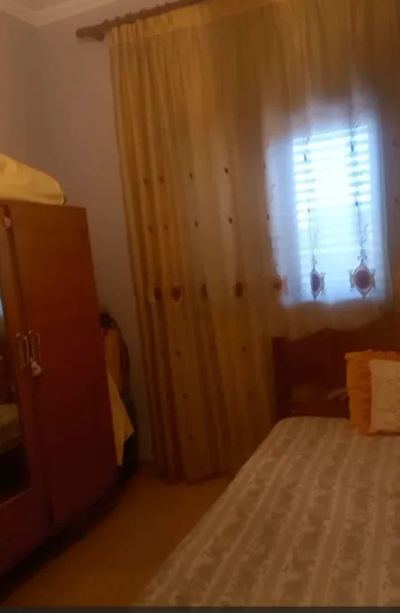 Durres, jepet me qera Vile 3+1+Aneks Kati 3, 300 € (Bregu i Detit nr.10 Arapaj)