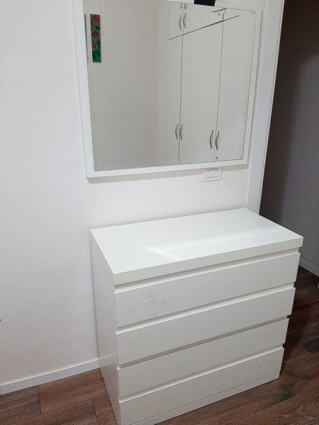 Okazion !! Shitet Dhome Gjumi 700 Euro!