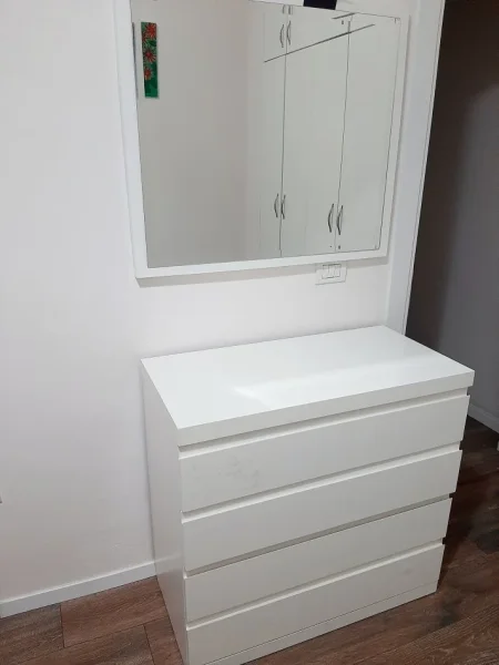 Okazion !! Shitet Dhome Gjumi 700 Euro!