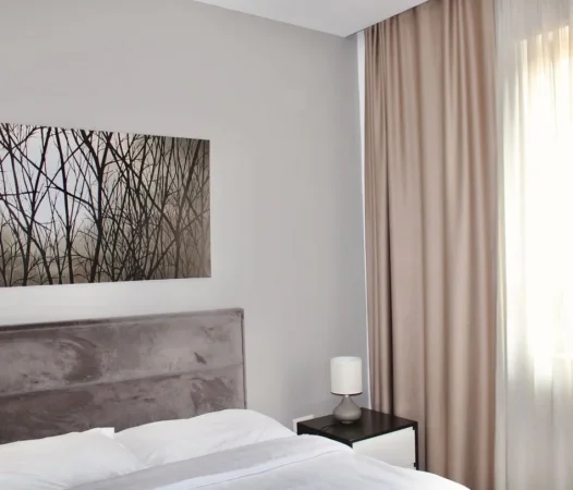 Tirane, shitet apartament , 122 m² (Pazari i ri)