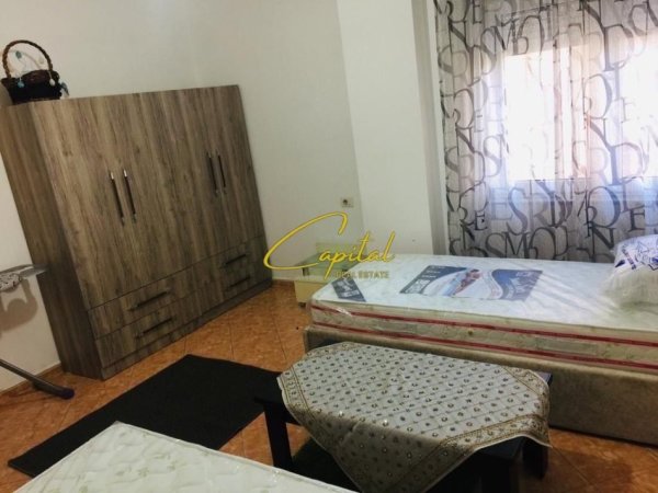 Tirane, jepet me qera apartament 2+1 Kati 3, 115 m² 700 € (ZOGU I ZI)