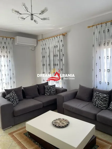 Tirane, jepet me qera apartament 2+1 , 100 m² 650 € (tek 21 Dhjetori prane Mondial)