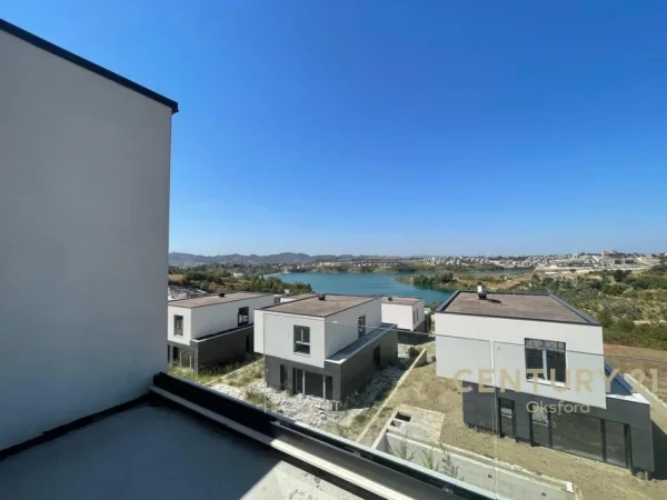 Tirane, shitet Vile 3+1+Ballkon Kati 3, 202 m² 420.000 € (Farke, Liqeni)