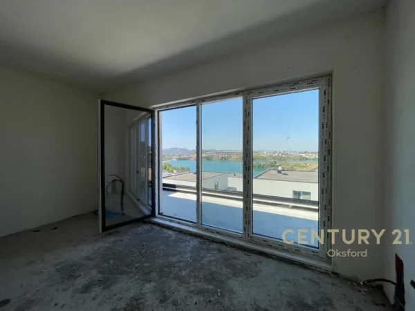 Tirane, shitet Vile 3+1+Ballkon Kati 3, 202 m² 420.000 € (Farke, Liqeni)