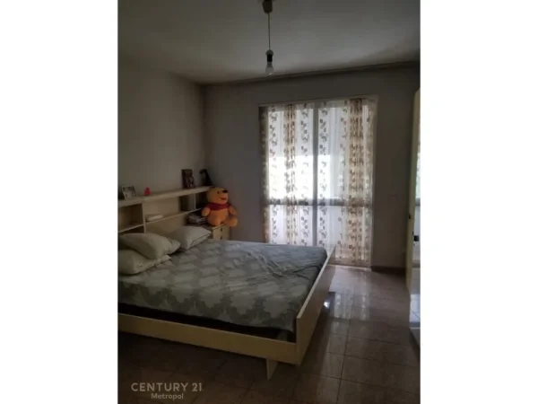 Tirane, jepet me qera apartament 3+1+Aneks+Ballkon Kati 7, 130 m² 1.300 € (Bllok)