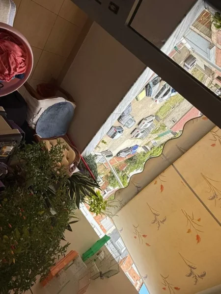 Tirane, shitet apartament 2+1 Kati 2, 98.000 € 