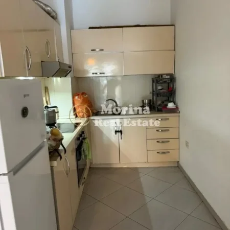 Tirane, shitet apartament 2+1 Kati 1, 107 m² 155.000 € (Astir)