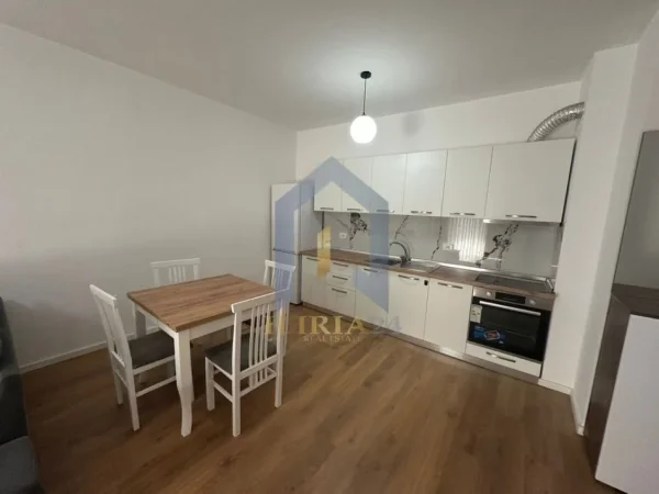 Tirane, jepet me qera 2+1+Ballkon Kati 4, 114 m² 850 € (DON BOSKO KOMPLEKSI TRIO TOWERS)