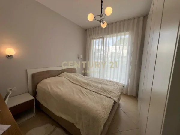 Gjiri Lalezit | Hamallaj, shitet apartament 2+1 Kati 1, 158 m² 250.000 €