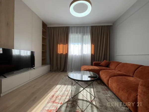 Tirane, jepet me qera apartament 1+1 Kati 5, 78 m² 1.000 € (Pazari Ri)