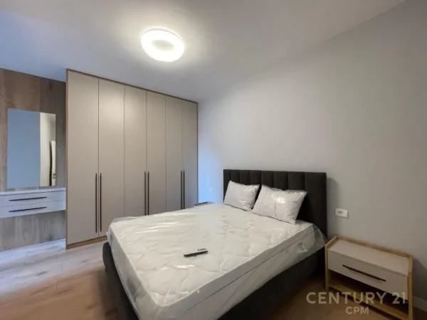 Tirane, jepet me qera apartament 1+1 Kati 4, 78 m² 1.000 € (Pazari i Ri)