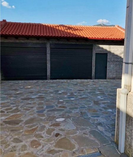 Tirane, shitet Vile 3+1+Ballkon , 251 m² 250.000 € (Tufine)