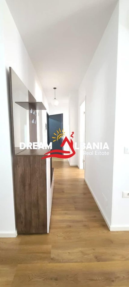 Tirane, jepet me qera apartament 2+1 , 112 m² 850 €