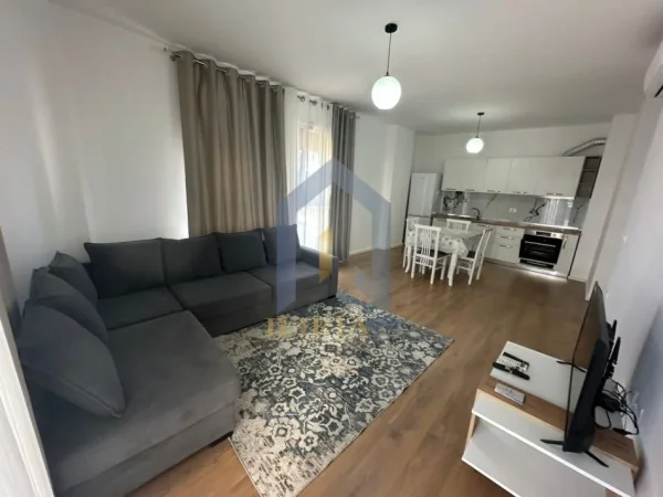 Tirane, jepet me qera apartament 2+1+Ballkon Kati 4, 107 m² 800 € (Appartamento 2+1 in affitto, Don Bosko)
